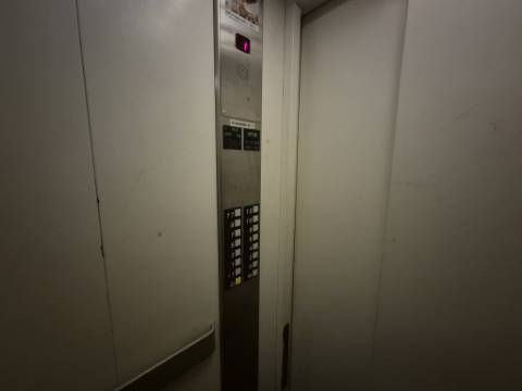 Apartamento T3 para renovar no Carregado