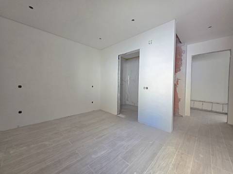 Apartamento T3 Moderno com Estacionamento