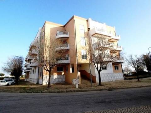 Apartamento T1 para Arrendamento Anual em Tavira - Conforto e Tranquilidade
