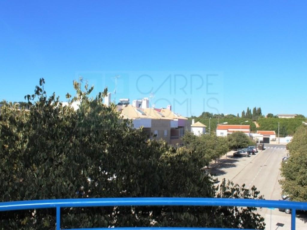 Apartamento T1 para Arrendamento Anual em Tavira - Conforto e Tranquilidade