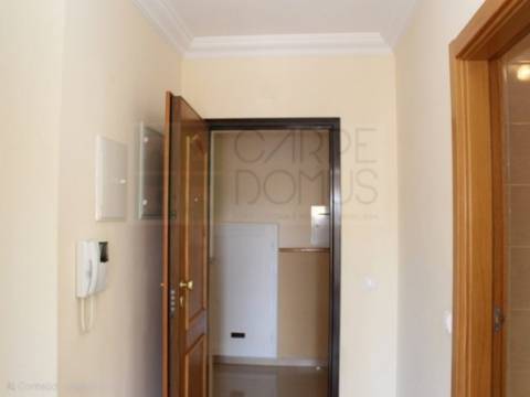 Apartamento T1 para Arrendamento Anual em Tavira - Conforto e Tranquilidade