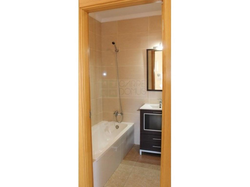 Apartamento T1 para Arrendamento Anual em Tavira - Conforto e Tranquilidade