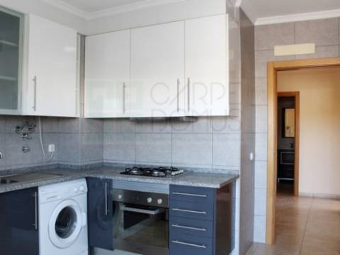 Apartamento T1 para Arrendamento Anual em Tavira - Conforto e Tranquilidade