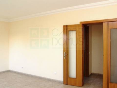 Apartamento T1 para Arrendamento Anual em Tavira - Conforto e Tranquilidade