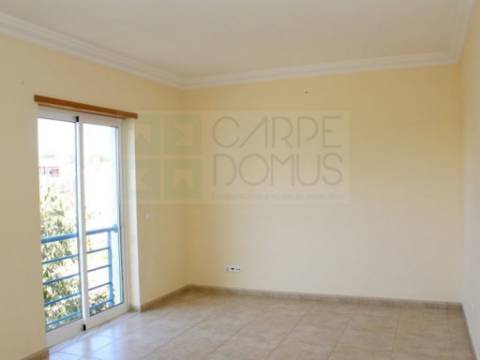 Apartamento T1 para Arrendamento Anual em Tavira - Conforto e Tranquilidade