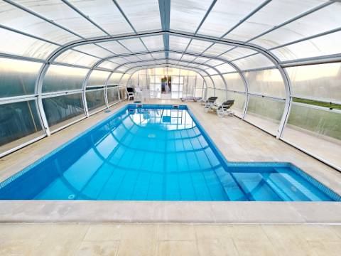 Excelente moradia T4 + 2 com piscina e jardins na Serra Del Rei, Peniche