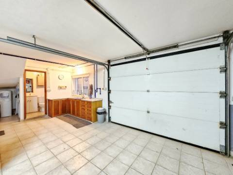 Excelente moradia T4 + 2 com piscina e jardins na Serra Del Rei, Peniche