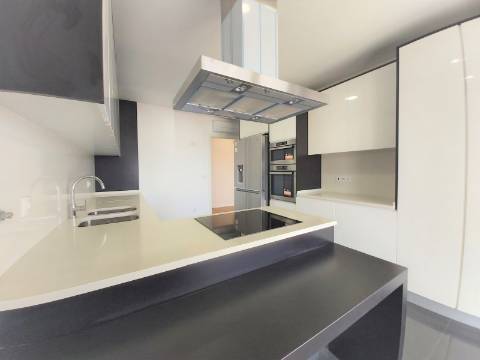 Apartamento - T3 Novo com Box para 2 carros | Colinas do Cruzeiro, Odivelas