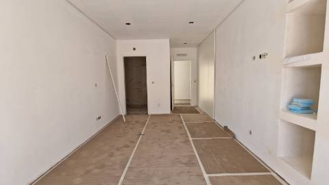 APARTAMENTO T3 NOVO - CONDOMINIO FECHADO - PISCINA - BOX - LOURES