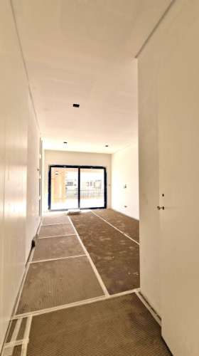 APARTAMENTO T3 NOVO - CONDOMINIO FECHADO - PISCINA - BOX - LOURES