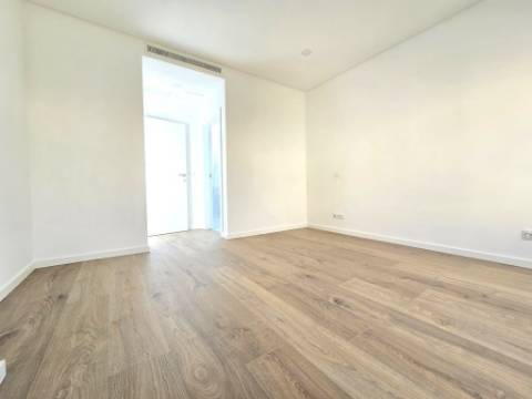 Condominio de Moradias Geminadas com Piscina - Loures