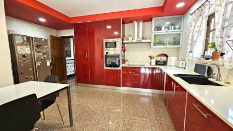 Moradia V4 - Bairro de Santa Maria - Loures.