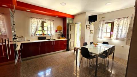 Moradia V4 - Bairro de Santa Maria - Loures.