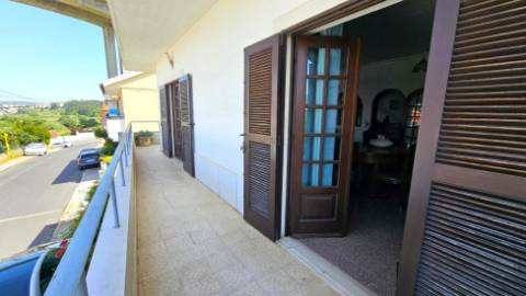 Moradia V4 - Bairro de Santa Maria - Loures.