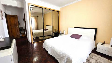 Moradia V4 - Bairro de Santa Maria - Loures.