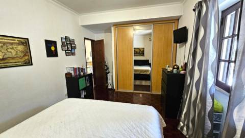 Moradia V4 - Bairro de Santa Maria - Loures.