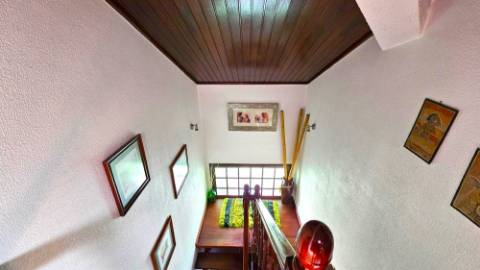 Moradia V4 - Bairro de Santa Maria - Loures.