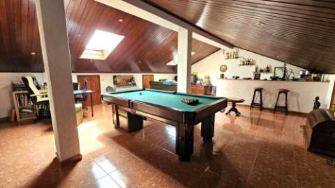 Moradia V4 - Bairro de Santa Maria - Loures.