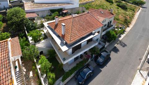 Moradia V4 - Bairro de Santa Maria - Loures.