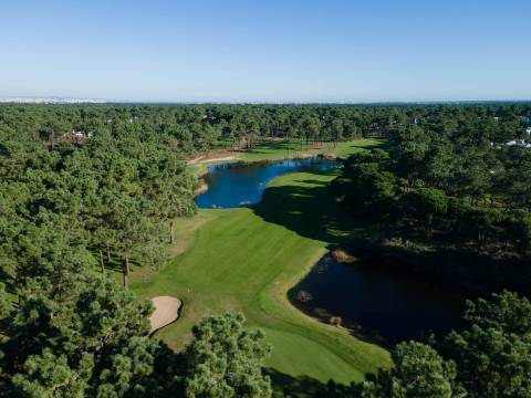 Moradia V4 com piscina - Herdade da Aroeira