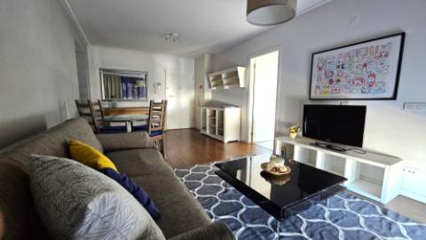 Apartamento T1 - CONDOMÍNIO METROCITY - Mobilado e Equipado.