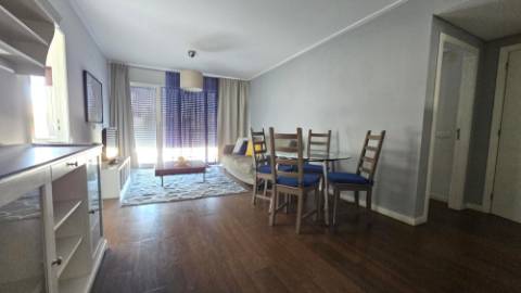 Apartamento T1 - CONDOMÍNIO METROCITY - Mobilado e Equipado.