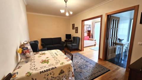 Apartamento T1+1 - Centro do Funchal.