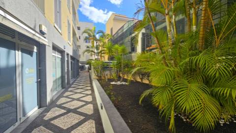 Apartamento T1+1 - Centro do Funchal.