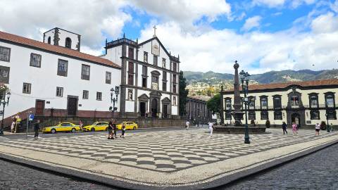 Apartamento T2- Centro do Funchal.