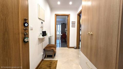 Apartamento T2 - Parque das Nações, zona Sul - Localização privilegiada (Junto à Marina) com parqueamento.