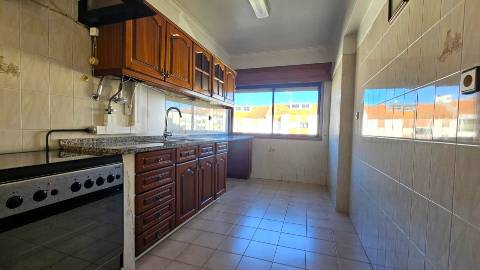 Apartamento T2 - Arrecadação - Lourel