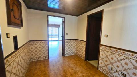 Apartamento T2 - Arrecadação - Lourel