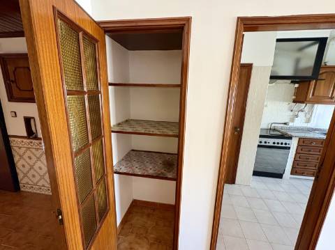 Apartamento T2 - Arrecadação - Lourel