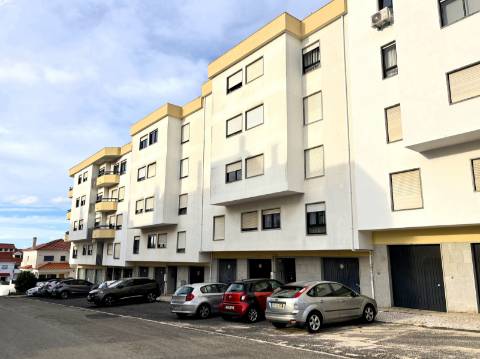 Apartamento T2 - Arrecadação - Lourel