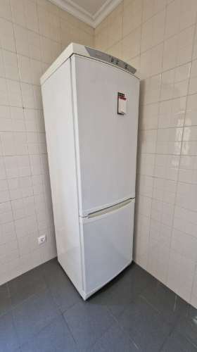 Apartamento T1 com Parqueamento - Avenida de Berlim.