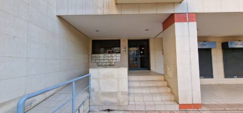 Apartamento T1 com Parqueamento - Avenida de Berlim.