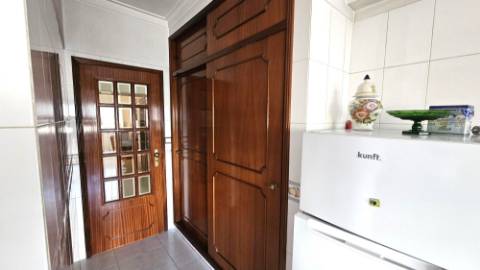 Apartamento T4 - Box - Alverca
