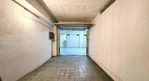 Apartamento T4 - Box - Alverca