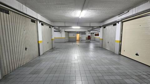 Apartamento T4 - Box - Alverca