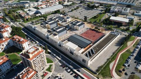 Apartamento T4 - Box - Alverca