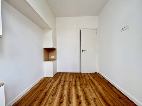 Apartamento T2 - Totalmente Remodelado - Campo de Ourique / Amoreiras