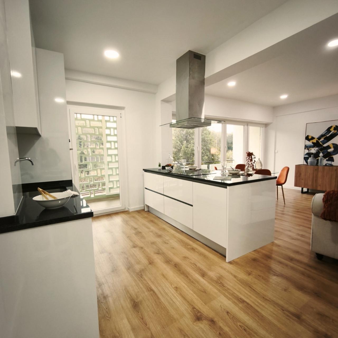 Apartamento T3 em Benfica - totalmente remodelado - a estrear - inclui Home Staging