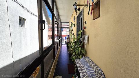 Andar de Moradia T2 com Sótão e Terraço - Bairro do Casal Novo, Caneças