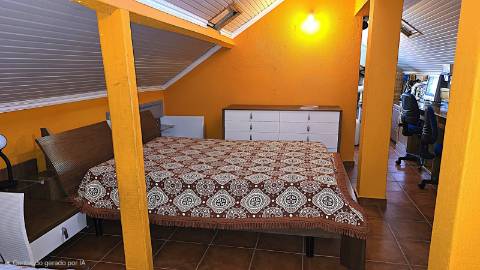 Andar de Moradia T2 com Sótão e Terraço - Bairro do Casal Novo, Caneças
