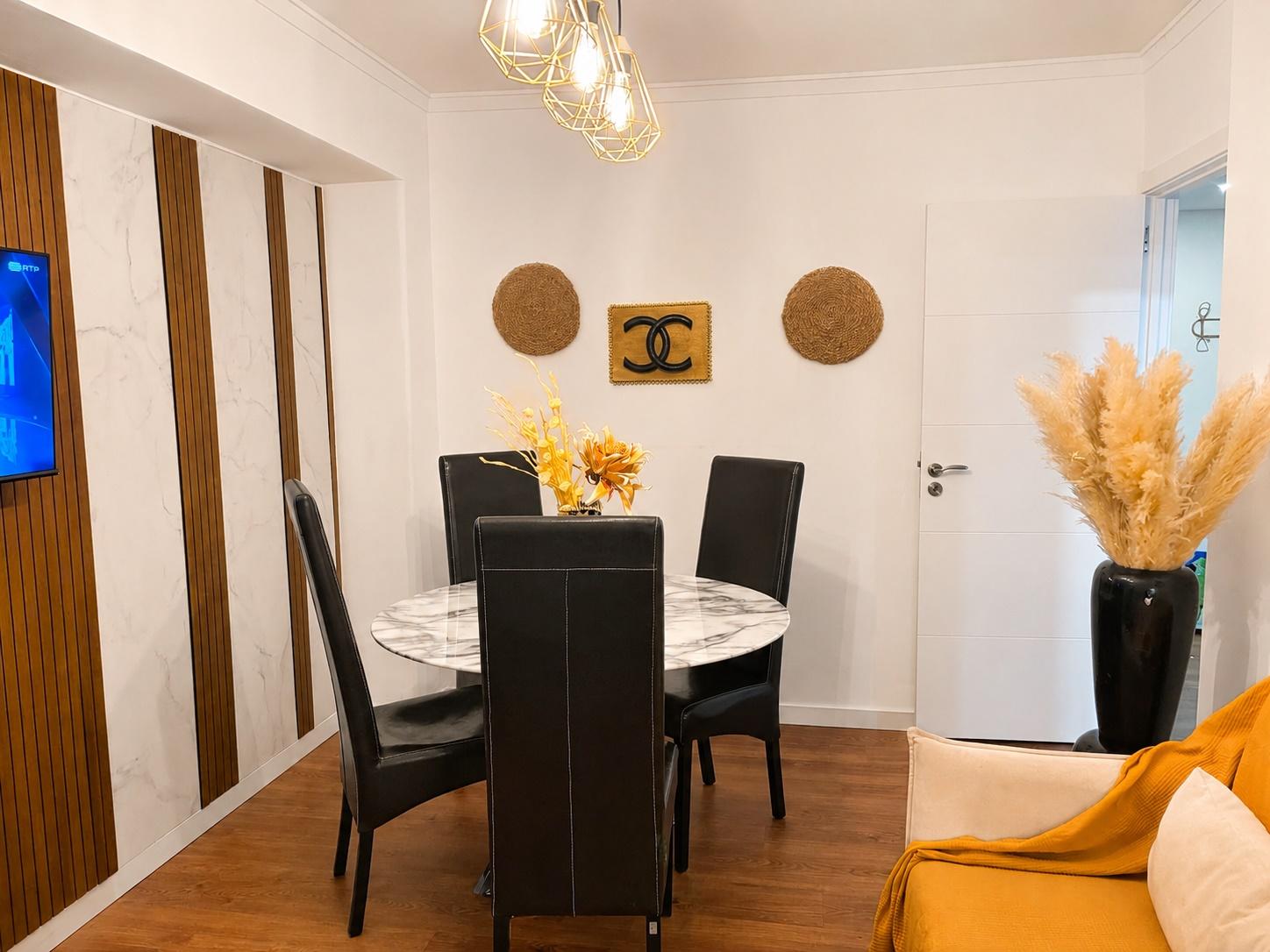 Apartamento T1 + 1 - REMODELADO - CODIVEL.