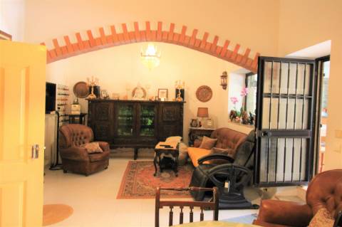 Moradia isolada com dois artigos