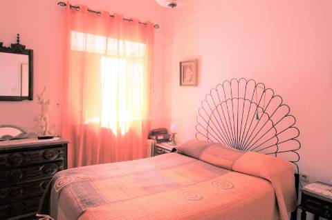 Moradia isolada com dois artigos