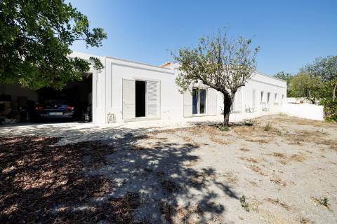 CASA T4 EM ZONA CAMPESTRE