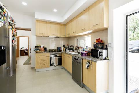 CASA T4 EM ZONA CAMPESTRE