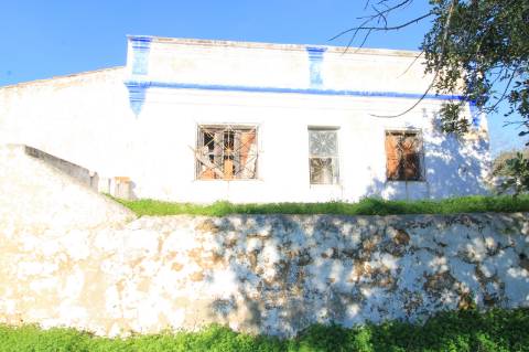 TERRENO MISTO COM 2 RUINAS, PECHÃO